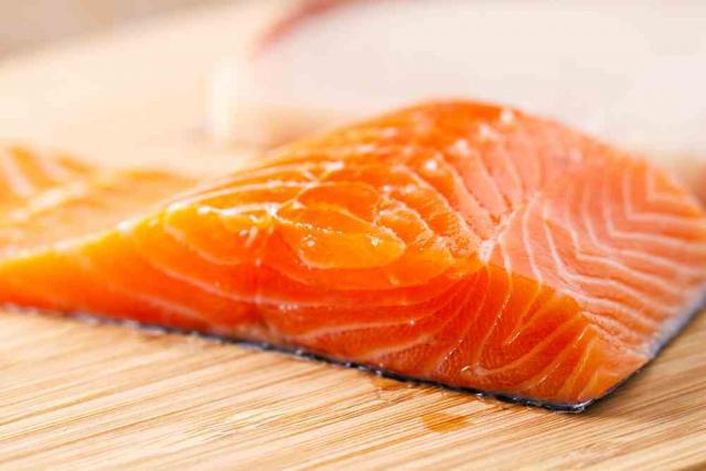 come mangiare il salmone affumicato