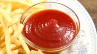 cane mangia ketchup